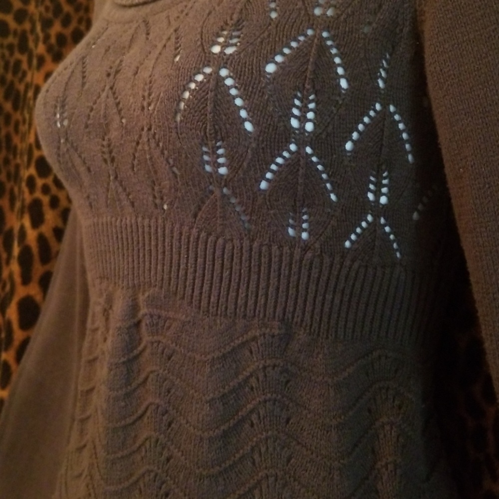 CUTE SWEATER/SHIRT - Picture 3 of 5